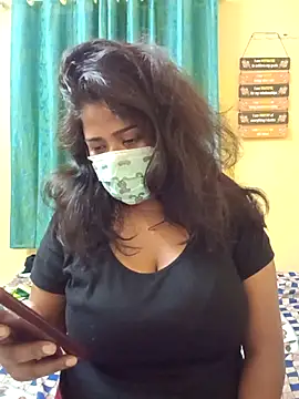 Snapshot of HAANNIAA chatting on October 17, 2025, 7:27 pm HAANNIAA online show from October 17, 2025, 7:27 pm