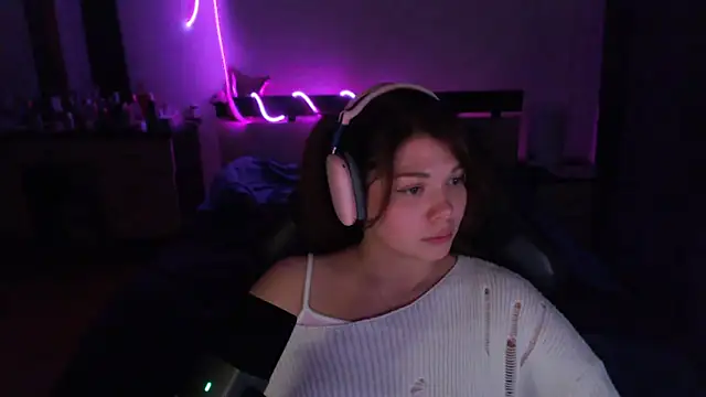 Snapshot of NutsGilmore chatting on November 9, 2025, 4:49 pm NutsGilmore online show from November 9, 2025, 4:49 pm