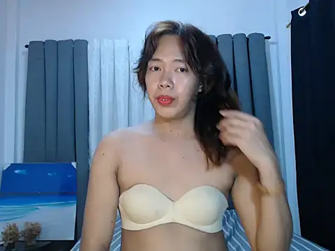 Snapshot of Little_fairies chatting on November 3, 2025, 1:12 pm Little fairies online show from November 3, 2025, 1:12 pm