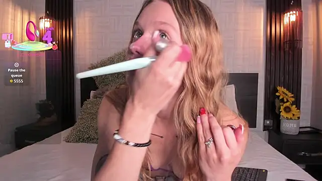 Brianna Bondd online show from September 19, 2025, 2:40 pm