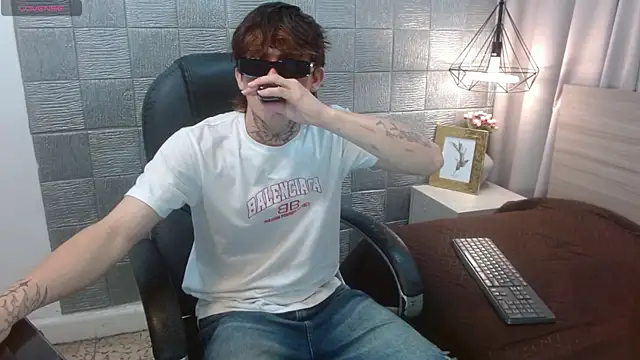 Iantwink18 online show from September 24, 2025, 3:04 pm