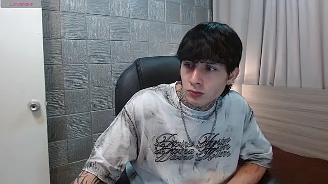 Iantwink18 online show from January 9, 2026, 6:16 am