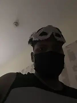 Family02 online show from October 8, 2025, 3:20 pm