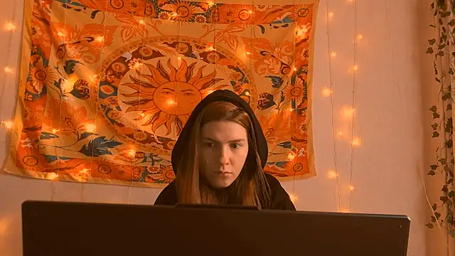 AliceCUNTach online show from April 11, 2026, 5:01 am