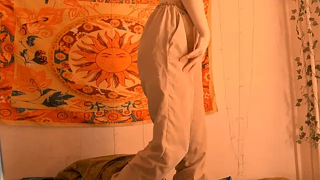 Snapshot of AliceCUNTach chatting on April 22, 2026, 5:10 am AliceCUNTach online show from April 22, 2026, 5:10 am