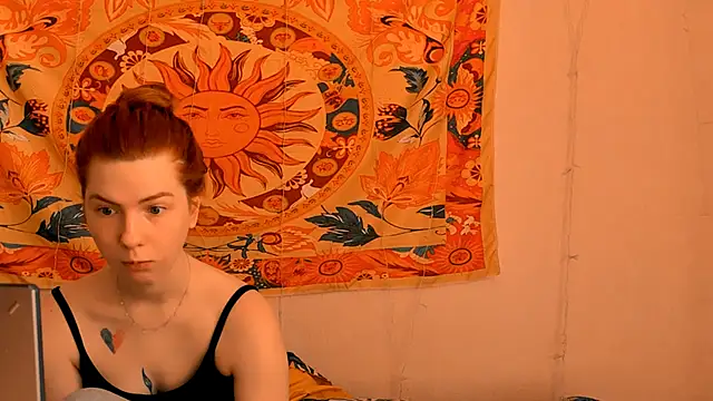 Snapshot of AliceCUNTach chatting on May 17, 2026, 5:05 am AliceCUNTach online show from May 17, 2026, 5:05 am