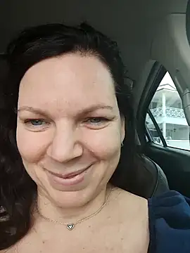 aussiepeaches online show from January 12, 2025, 10:56 am