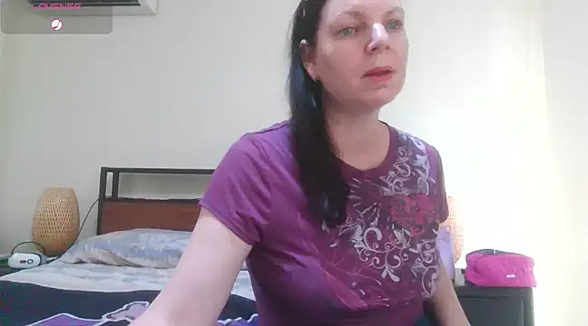 aussiepeaches online show from March 6, 2025, 3:02 am
