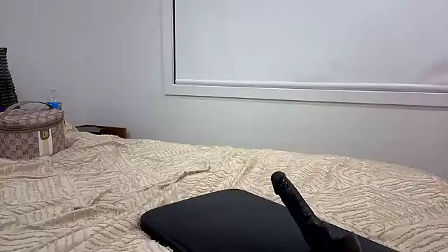 aussiepeaches online show from July 10, 2026, 12:41 pm
