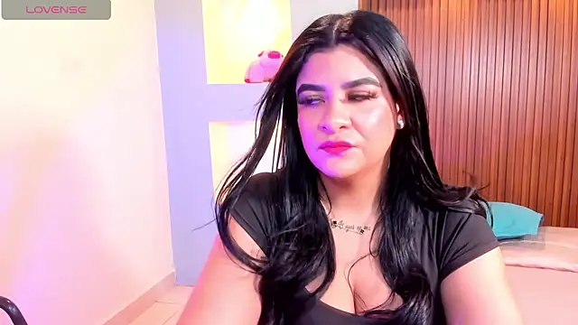 TianaGlow26 online show from October 9, 2025, 7:34 pm