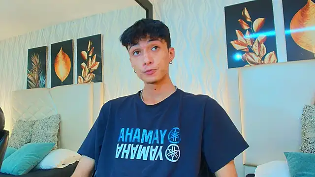 Lean Portman online show from September 22, 2025, 9:06 pm