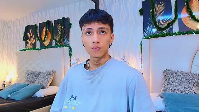 Lean Portman online show from December 20, 2025, 9:44 pm