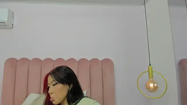 MiyulZumo online show from September 13, 2025, 7:24 pm