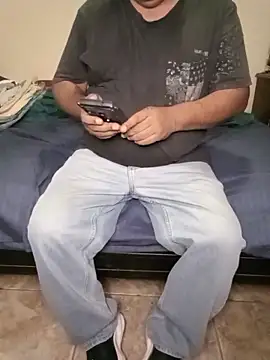 Snapshot of HomHot47 chatting on April 1, 2026, 6:36 am HomHot47 online show from April 1, 2026, 6:36 am