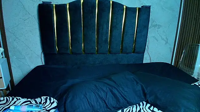 Aria  Lakshmi online show from October 9, 2025, 3:04 am