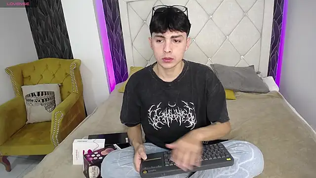 SamuFOXXX online show from September 26, 2025, 8:02 pm