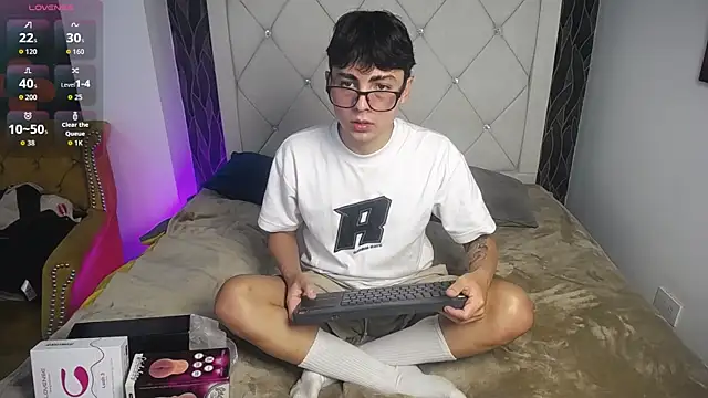 SamuFOXXX online show from October 17, 2025, 8:11 pm