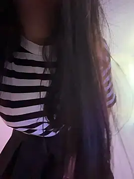 Angeldusttt online show from October 13, 2025, 3:34 pm