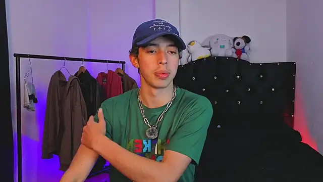 Otter Star online show from September 14, 2025, 3:05 am