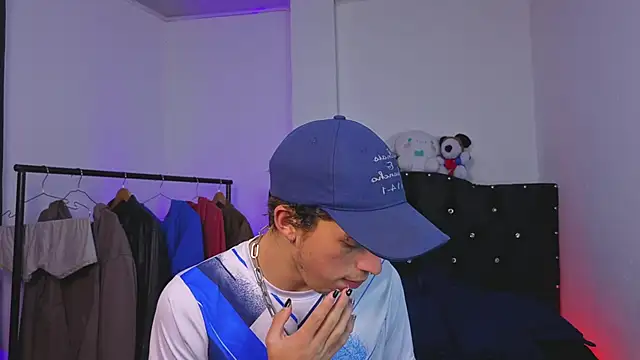 Otter Star online show from September 15, 2025, 3:28 am