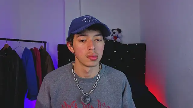 Otter Star online show from September 17, 2025, 5:09 am