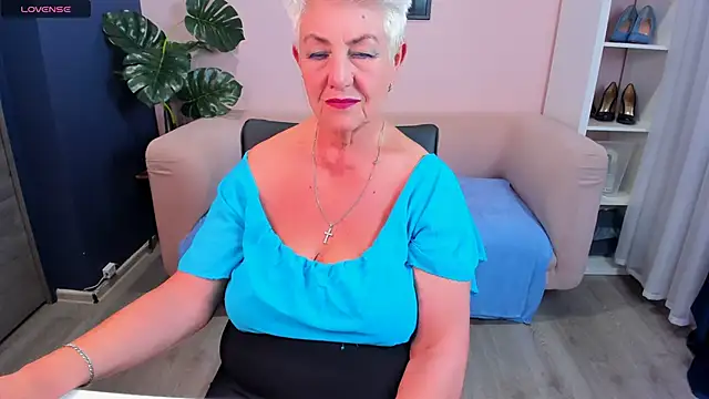 HotandMature online show from January 18, 2025, 1:18 pm