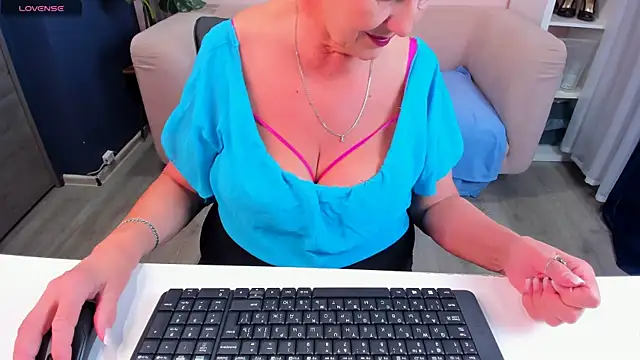 HotandMature online show from January 20, 2025, 2:46 pm