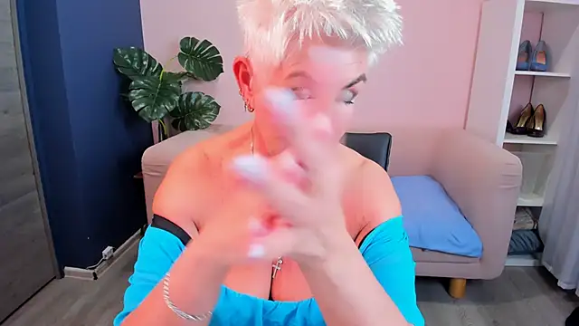 HotandMature online show from March 18, 2025, 11:19 am