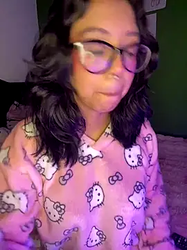 Valen-Foxx online show from September 10, 2025, 5:18 am