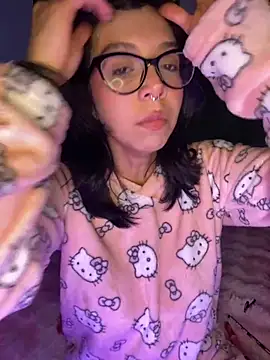 Valen-Foxx online show from September 16, 2025, 6:03 am