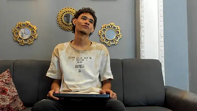 Snapshot of kenix_777 chatting on October 8, 2025, 3:37 am kenix 777 online show from October 8, 2025, 3:37 am