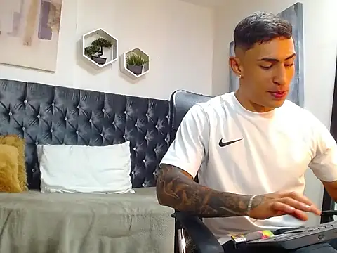 adrian ray online show from October 3, 2025, 6:16 pm