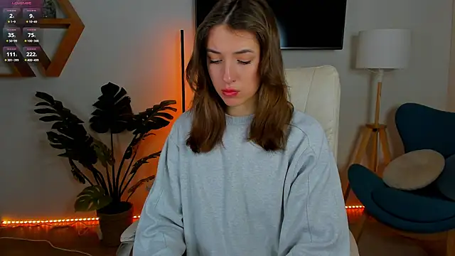 SweetVikki online show from February 10, 2026, 9:24 am