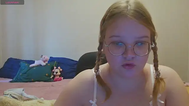 Rosa Grenn online show from October 24, 2025, 9:06 am