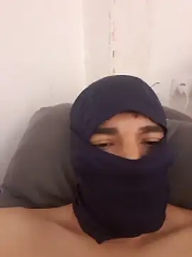 Elcurvo69 online show from October 31, 2025, 11:39 pm