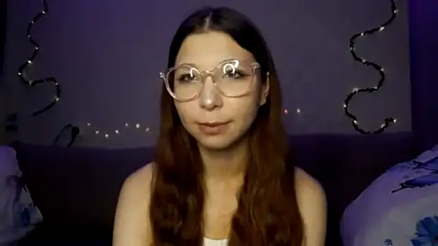 MiaamaLoveLyslt online show from September 10, 2025, 4:07 pm