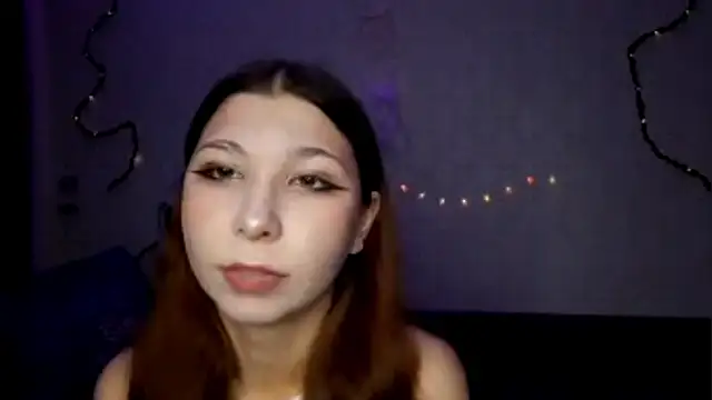 MiaamaLoveLyslt online show from September 18, 2025, 4:09 pm