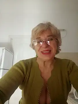 52MiaLove02 online show from January 6, 2026, 5:33 am