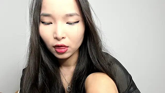 Soyun Mia online show from February 22, 2026, 3:32 pm