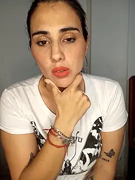 kariciasecreta online show from September 11, 2025, 1:28 am