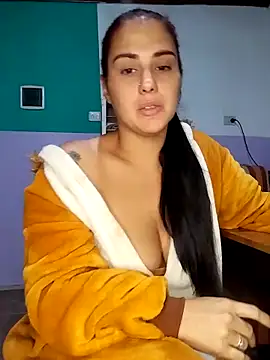 kariciasecreta online show from April 6, 2026, 10:05 am