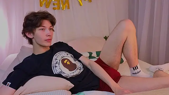  Den1s  online show from December 18, 2025, 12:44 pm