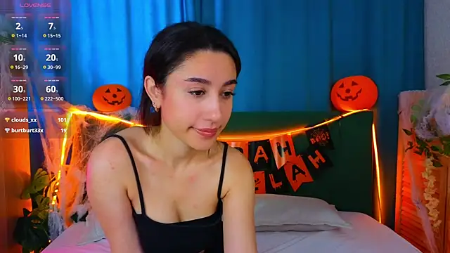 DonnaLloyd online show from November 1, 2025, 7:32 am