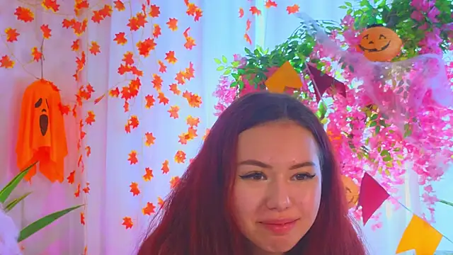 Snapshot of JenniferGlover chatting on November 1, 2025, 8:05 am JenniferGlover online show from November 1, 2025, 8:05 am