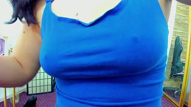 Jelly Bee online show from December 17, 2025, 8:26 pm