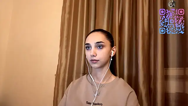 LinaMour online show from October 17, 2025, 10:01 pm