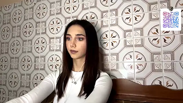 LinaMour online show from November 27, 2025, 10:12 pm