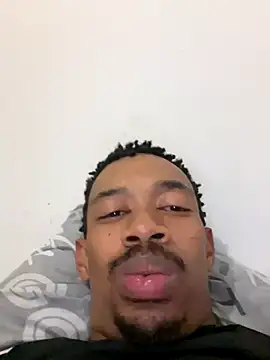 Snapshot of fitsexyman chatting on October 6, 2025, 9:45 pm fitsexyman online show from October 6, 2025, 9:45 pm