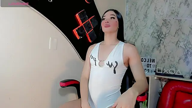 Candy Walker  online show from September 24, 2025, 7:17 pm