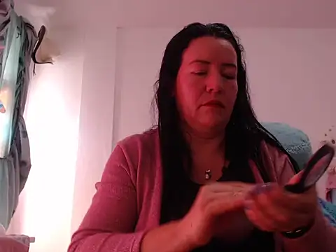 Snapshot of CRISTAL-999 chatting on September 10, 2025, 6:30 pm CRISTAL-999 online show from September 10, 2025, 6:30 pm